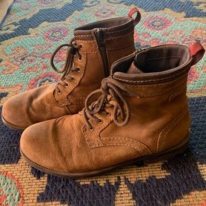 Clarks men’s boots